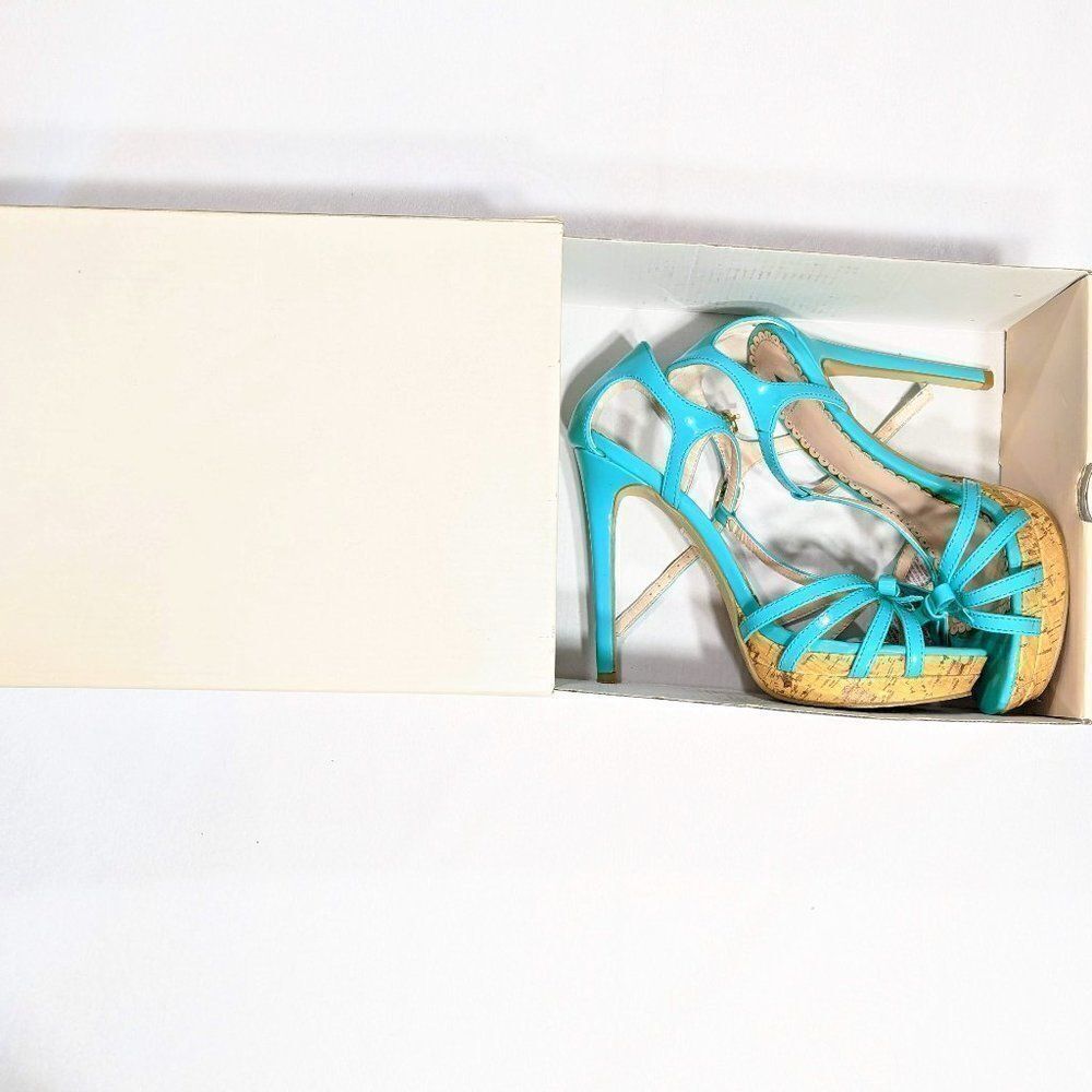 Madison Size 7.5 Aqua Blue High Heels